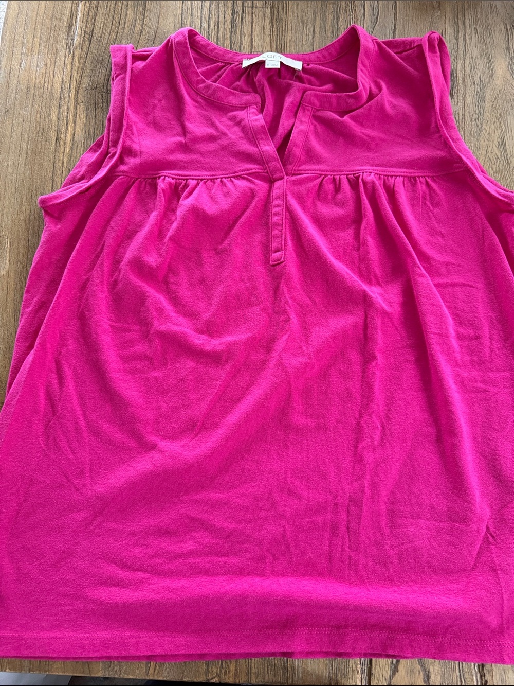 LOFT women’s Sleeveless Split-Neck Tank, Size M